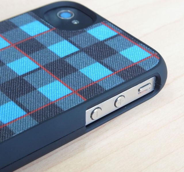 Burton Packaging: 有名スノボメーカーとの iPhone 4 ケース。チェック柄が可愛い。 | AppBank