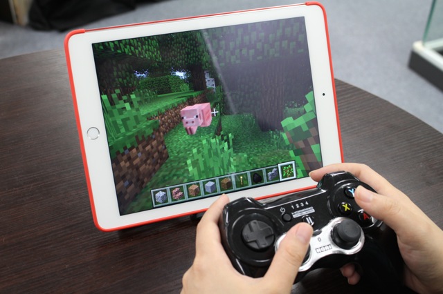 Minecraft Peがゲームコントローラーに対応したから Horipad で動作レビュー Appbank