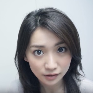 大島優子 さんに身体中の匂いを嗅いでもらえる動画があると聞いて Appbank