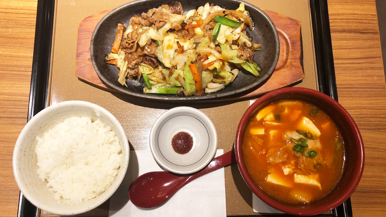 W主役級メニューの満足度高ッ やよい軒の 牛野菜炒めと旨辛チゲスープの定食 食べてみた Appbank